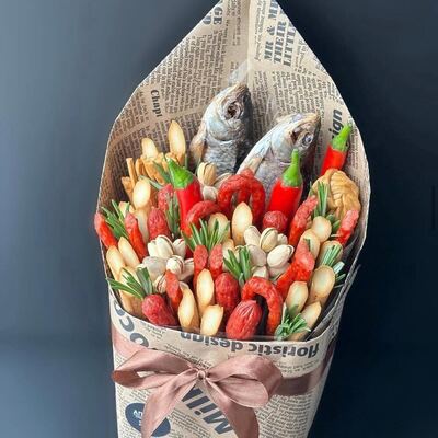 Мужской конверт с рыбой, сыром и колбасами № 459